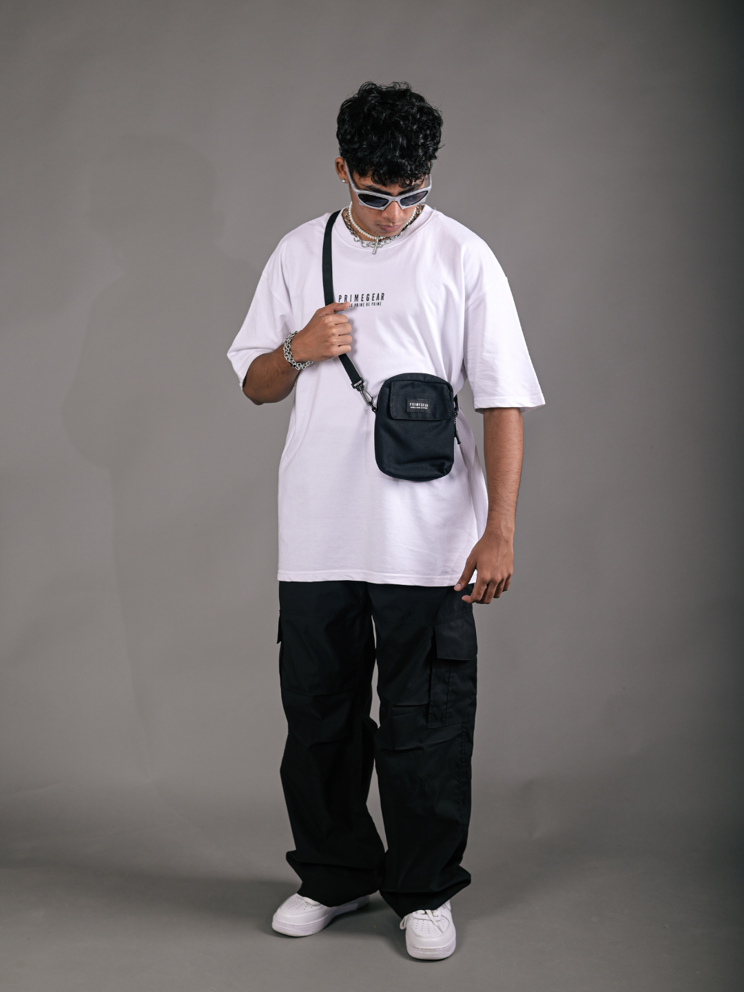 Essential Sling Bag — Black thumbnail 4