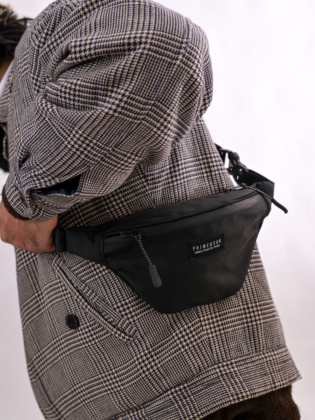 Waterproof Fanny Pack — Black thumbnail 4